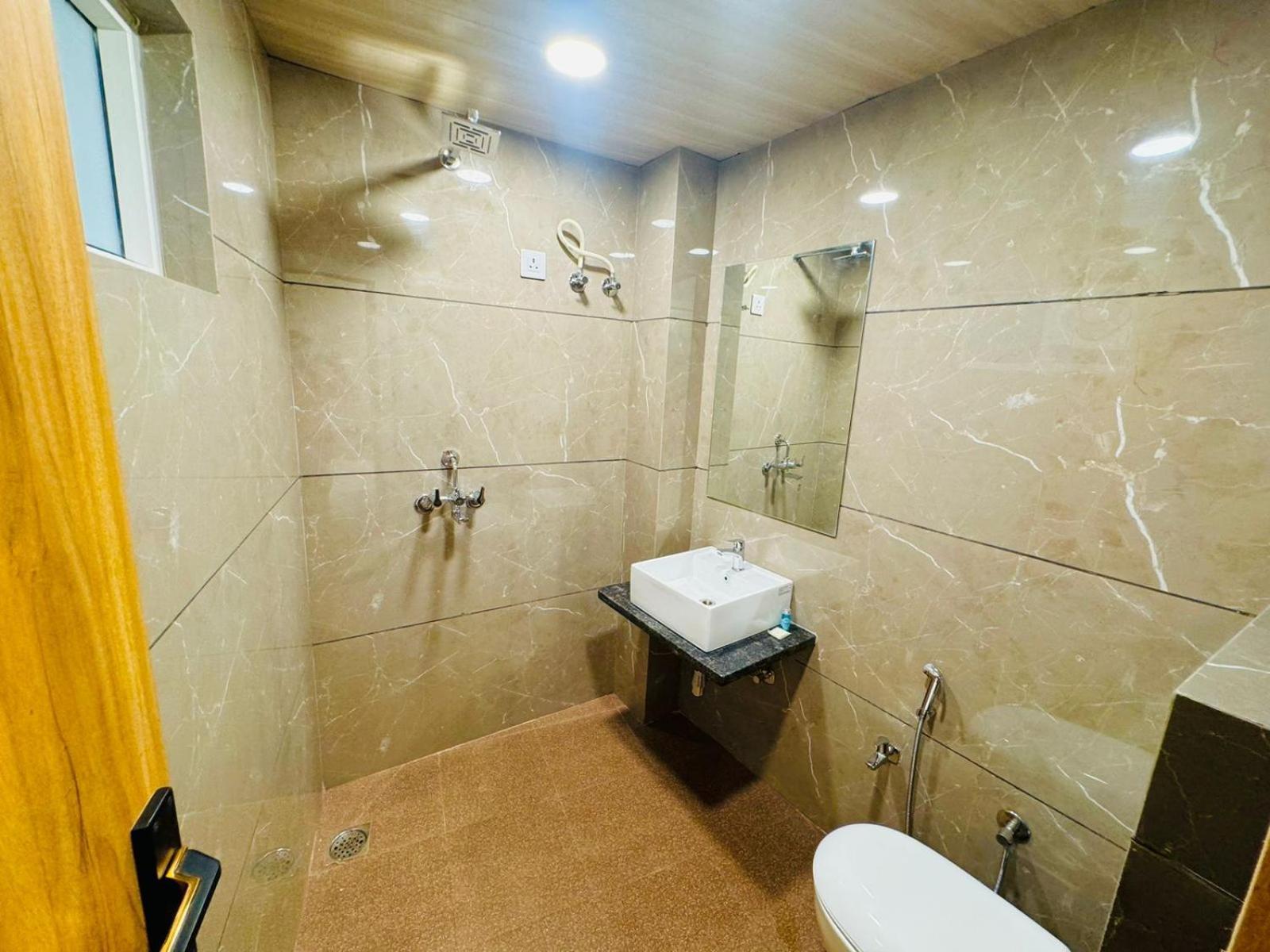 Hotel Najaf Palace Аджмер Екстериор снимка