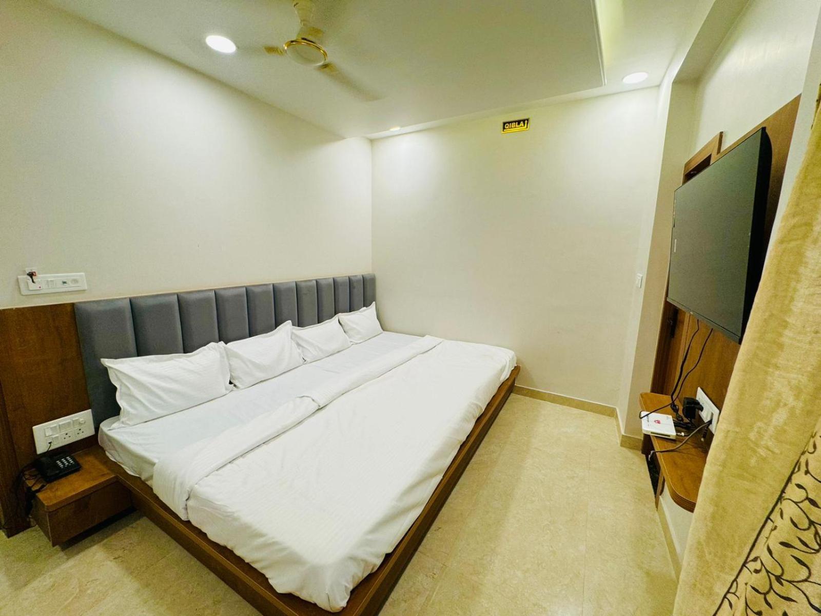 Hotel Najaf Palace Аджмер Екстериор снимка